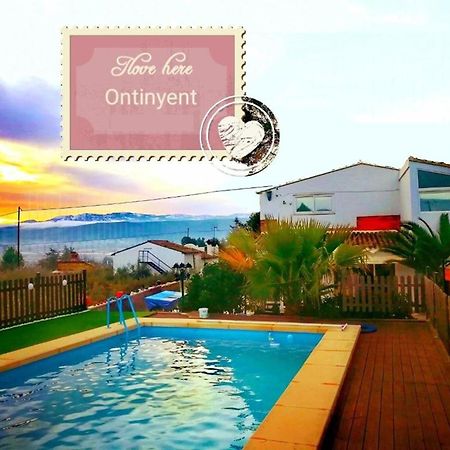 Los Amigos De Claude & Joanna Ontinyent Exteriér fotografie