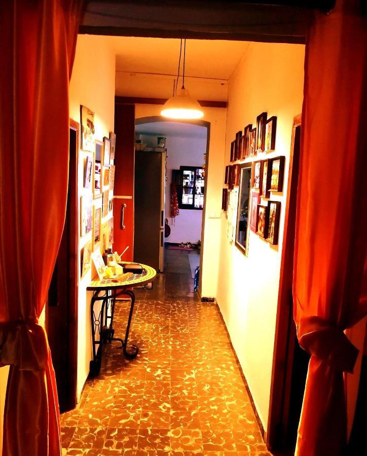 Los Amigos De Claude & Joanna Ontinyent Exteriér fotografie